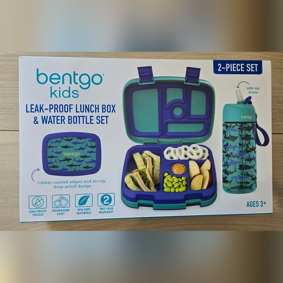 NIB bentgo sharks lunchbox with water bottle - Picture 1 of 4